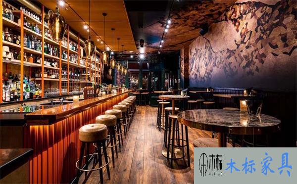 酒吧沙發尺寸標準是多少?如何選購酒吧桌椅？ 